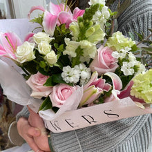 Load image into Gallery viewer, Spring Blush Bouquet