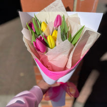 Load image into Gallery viewer, Tulip Bouquet - Seasonal