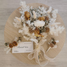 Load image into Gallery viewer, Moss & Cream Wedding