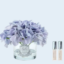 Load image into Gallery viewer, CÔTE NOIRE - HYDRANGEAS IN ROUND VASE - BLUE - SILVER BADGE - GMH05