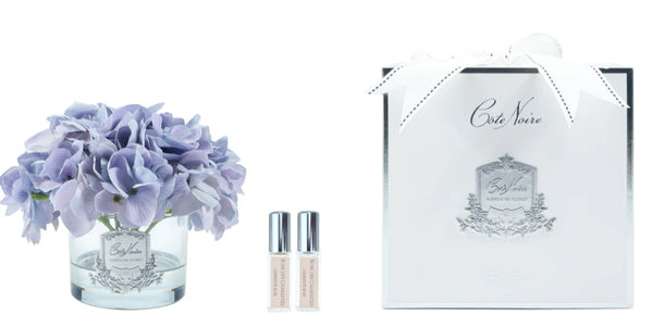 CÔTE NOIRE - HYDRANGEAS IN ROUND VASE - BLUE - SILVER BADGE - GMH05