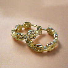 Load image into Gallery viewer, Chainlock - 18k gold plated Huggies