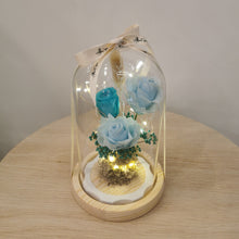 Load image into Gallery viewer, Glass Dome - Sky Blue roses