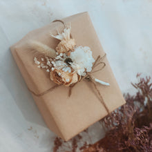 Load image into Gallery viewer, Gift & Cake Decoration