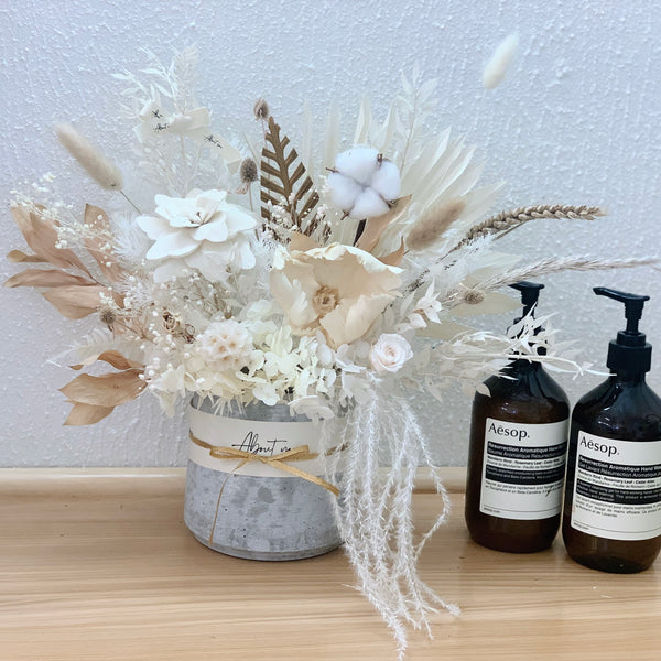 Blanc - Cream & White in Concrete Vase