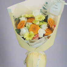 Load image into Gallery viewer, Sunbeam Smile Bouquet
