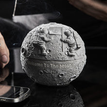 Load image into Gallery viewer, Concrete Lunar Ashtray