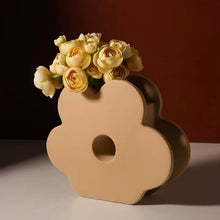 Load image into Gallery viewer, Floral Matte Vase