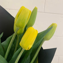 Load image into Gallery viewer, Tulip Bouquet - Seasonal