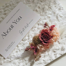 Load image into Gallery viewer, Hair Clip- Dried Flower