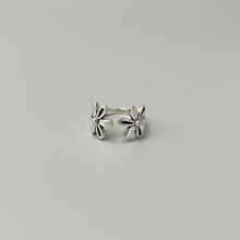Load image into Gallery viewer, Secret Garden Flower Ring - Sterling Silver
