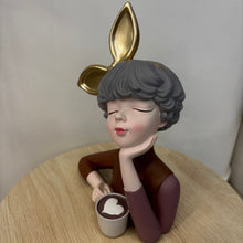 Load image into Gallery viewer, Madam cappuccino
