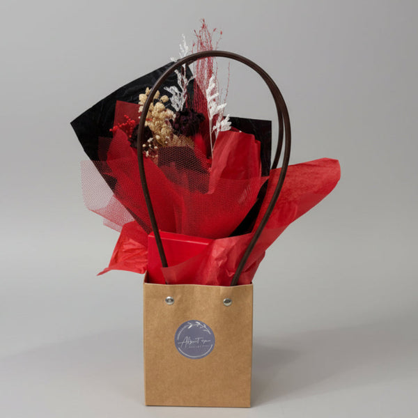 Gift Bag - Micro Bouquet & I ❤️ you Chocolate Bar