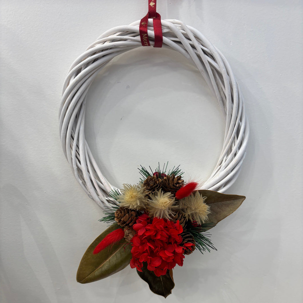 Christmas Wreath - Preserved hydrangea & Pine Cones