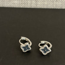 Load image into Gallery viewer, Black &amp; Silver Flower Earrings - Plated
