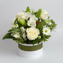 Load image into Gallery viewer, Elegance Hatbox Arrangement - Fresh Flowers
