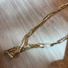 Load image into Gallery viewer, Silver Glittering Necklace
