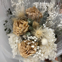 Load image into Gallery viewer, Lace White &amp; Cream Bouquet
