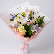 Load image into Gallery viewer, Pastel Bouquet
