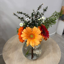 Load image into Gallery viewer, Baby Vase Posie - Pick Up Only
