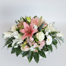 Load image into Gallery viewer, Fresh Flower Centrepiece – Designer's Choice
