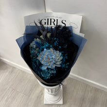 Load image into Gallery viewer, Ocean Love Blue Dried Bouquet
