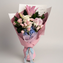 Load image into Gallery viewer, Florist Choice Bouquet
