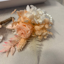 Load image into Gallery viewer, Preserved Rose Corsage &amp; Buttonhole Set
