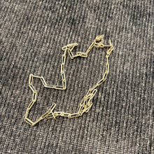 Load image into Gallery viewer, Silver Glittering Necklace
