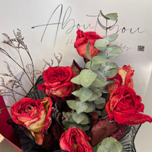 Load image into Gallery viewer, Dried Red Rose Bouquet
