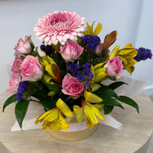 Load image into Gallery viewer, Florist Choice Hatbox Arrangement (Preorder)
