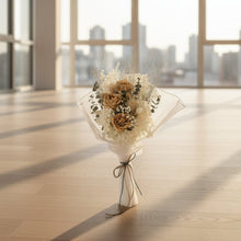 Load image into Gallery viewer, Lace White &amp; Cream Bouquet
