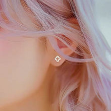 Load image into Gallery viewer, Four Leaf Clover Earrings - Sterling Silver
