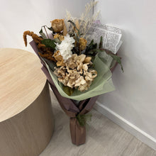 Load image into Gallery viewer, Ivory Grace - Dried  Bouquet
