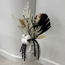 Load image into Gallery viewer, Nordic Face Vase Arrangement

