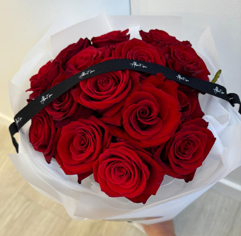 10 Long Stem Red Roses - Luxe White Wrapped