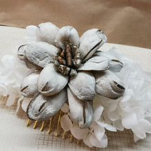 Load image into Gallery viewer, Preserved Hydrangea &amp; Sola Flower hair slide
