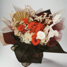 Load image into Gallery viewer, My immortal - Preserved Rose Bouquet Box
