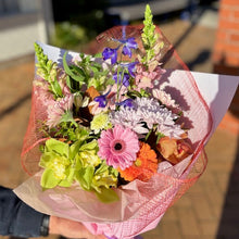 Load image into Gallery viewer, Florist Choice Bouquet
