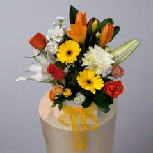 Load image into Gallery viewer, Florist Choice Posie Box
