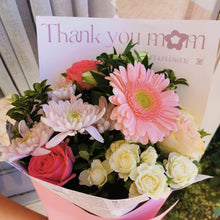 Load image into Gallery viewer, Thank you mum - PINK and White Bouquet
